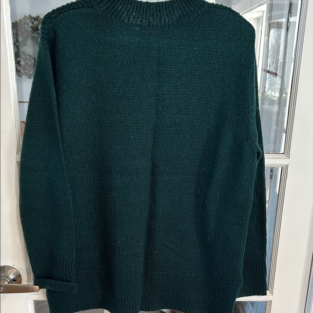 W11     Dark Green Crewneck Sweater - Picture 4 of 4